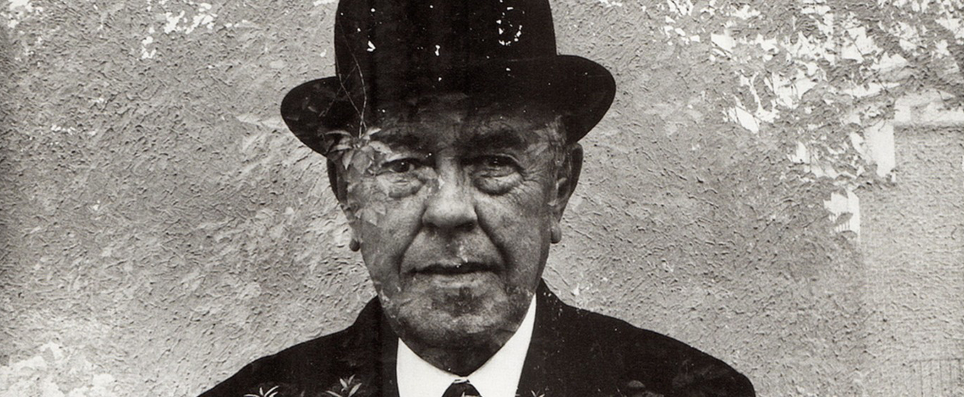 bannière portrait de magritte
